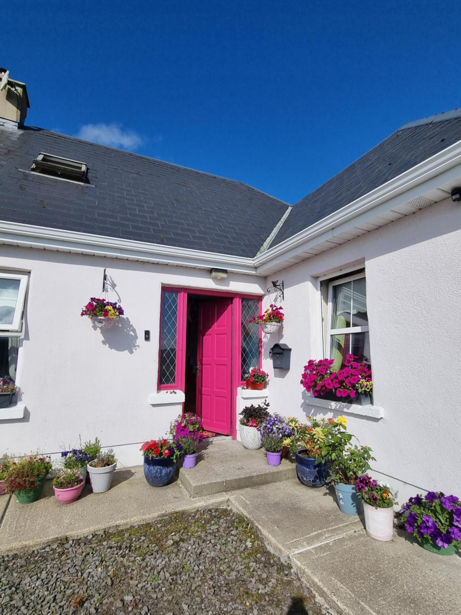 The Pink Door Apartment Killala Luaran gambar
